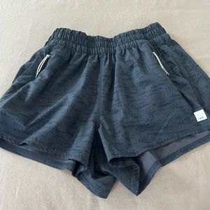 Vuori Dash run shorts XS